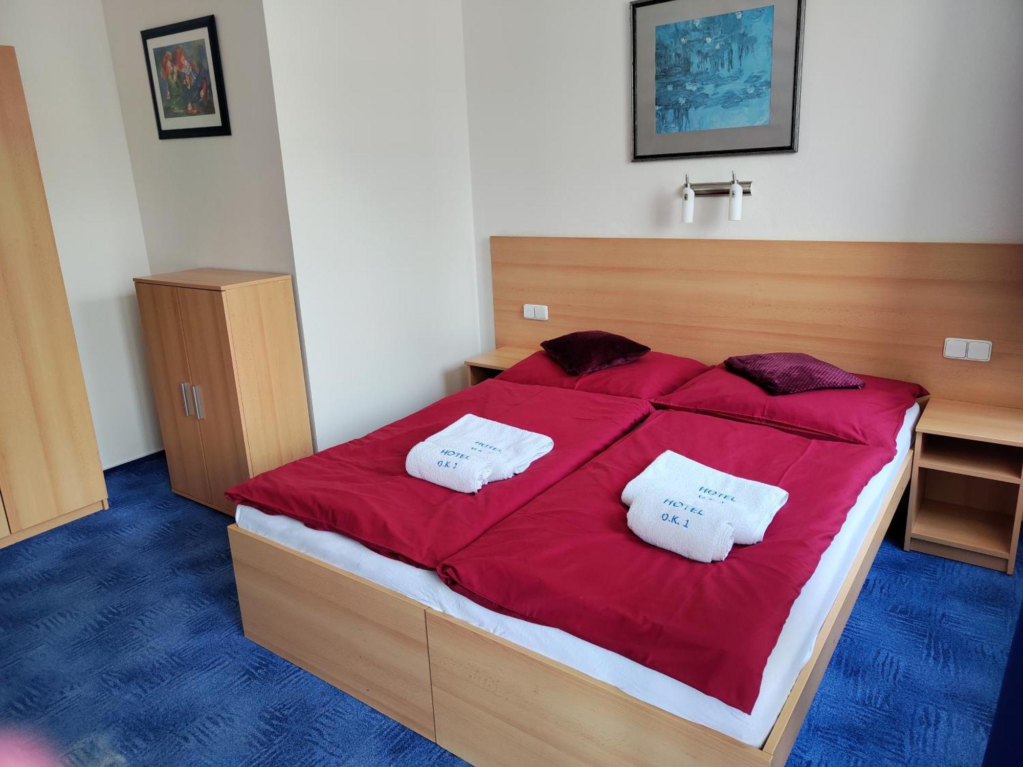 Hotel O.K. 1 Beroun  Esterno foto