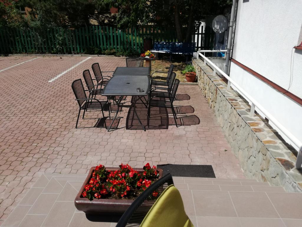 Hotel O.K. 1 Beroun  Esterno foto