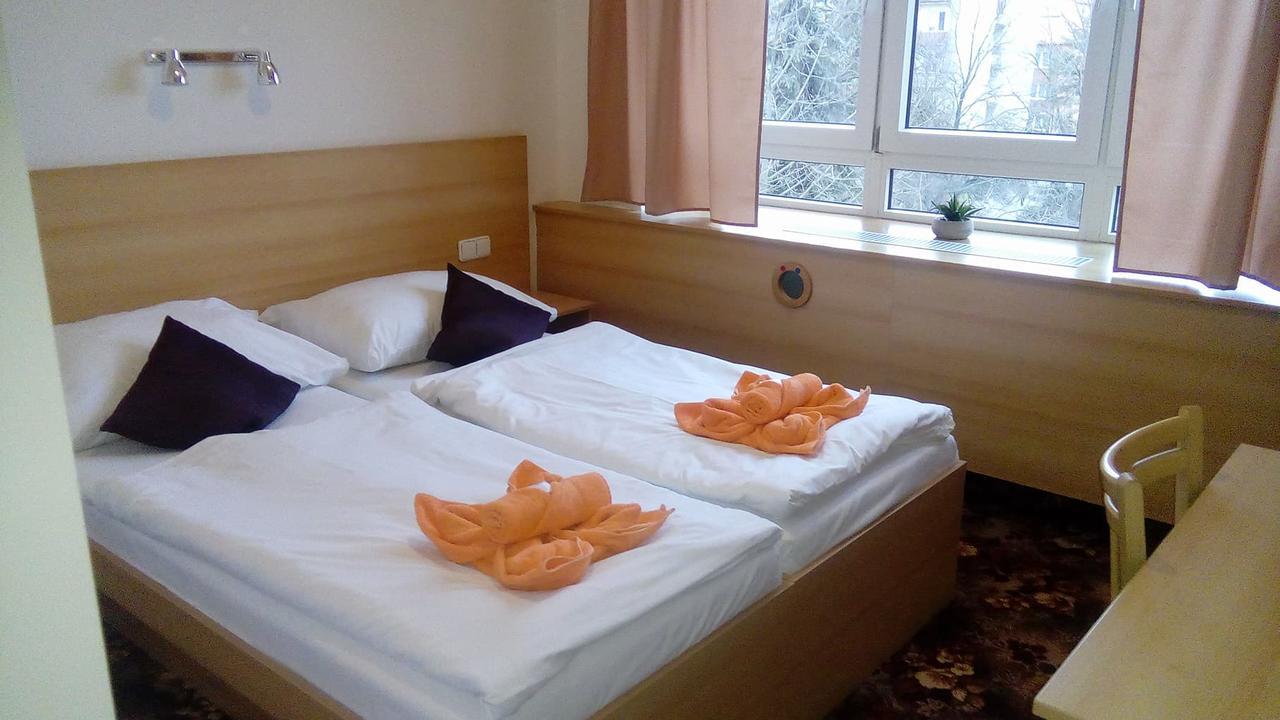Hotel O.K. 1 Beroun  Esterno foto